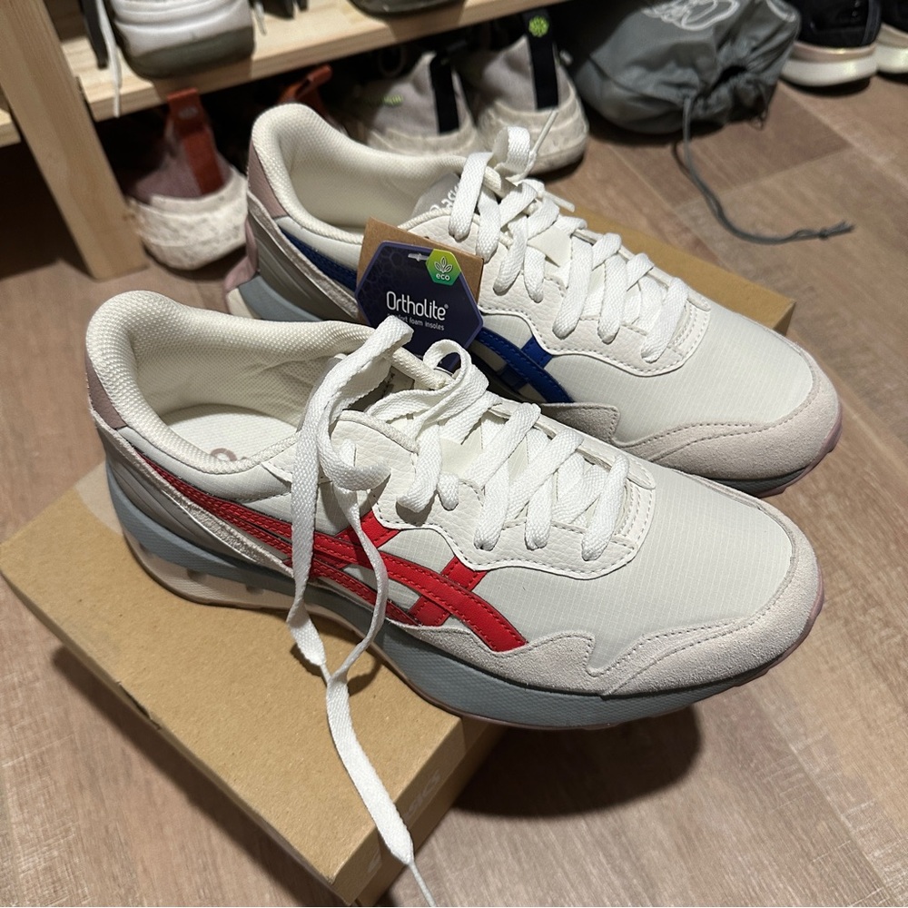 Asics Sneakers with Red and Blue Highlights X81